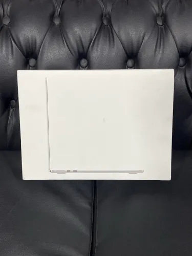 MacBook Air M5