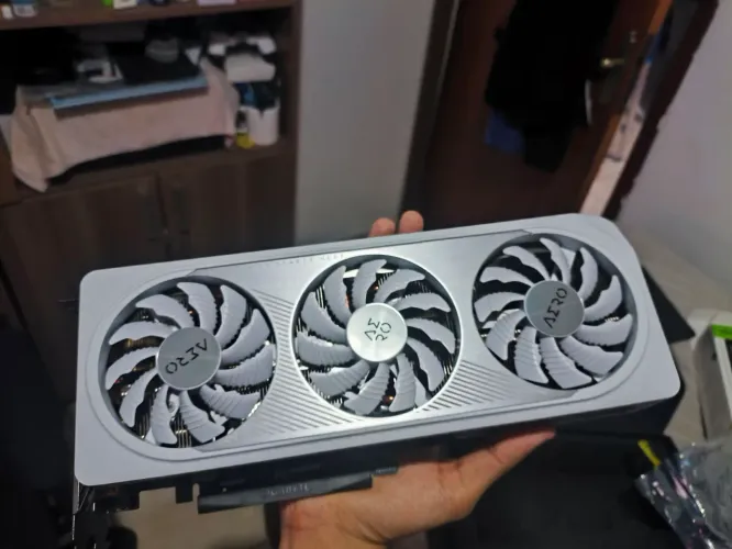 RTX 4060 TI AERO OC WHITE