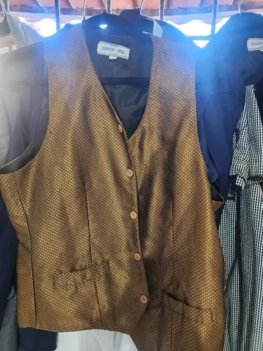 Blazer dourado de botão tamanho 38
