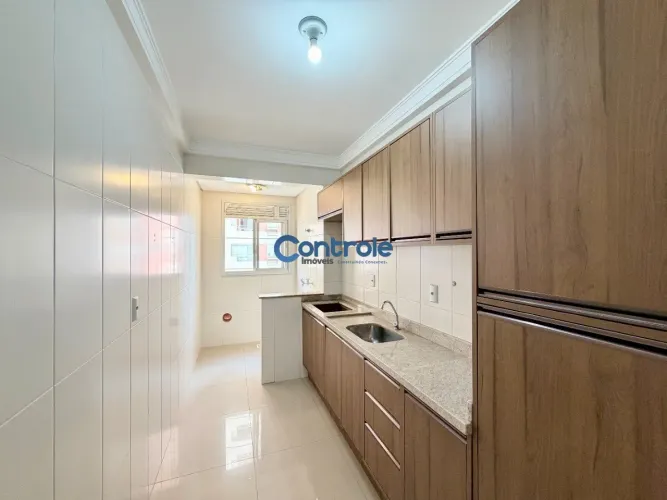 Apartamento no Residencial Santos Dumont em Barreiros, em São José, SC.