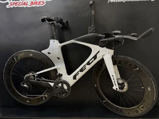 Bicicleta p/ triathlon Felt IA 2.0 Ultimate FRD