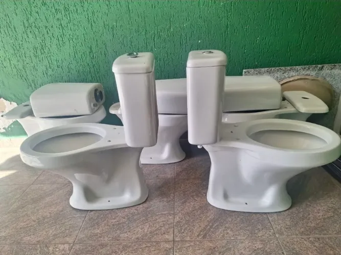 Vaso sanitário com caixa acoplada- DECA - Branco