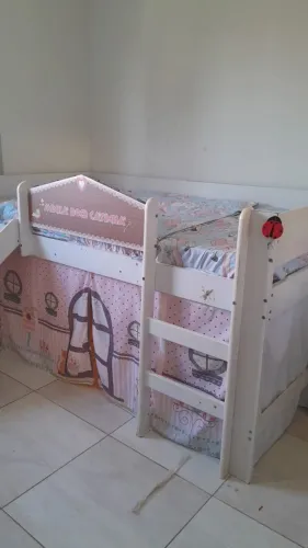 Cama infantil com escorregador 