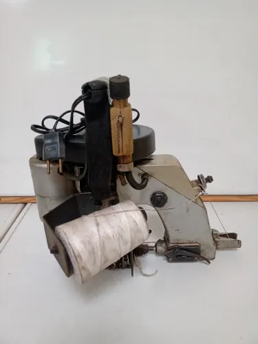Máquina de custurar saco de rafia