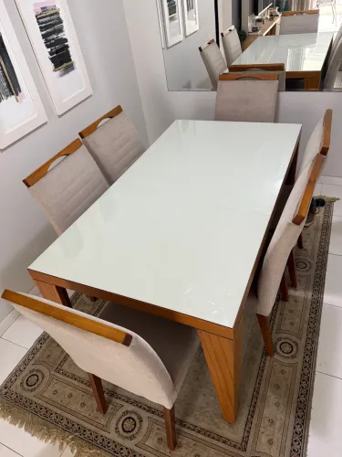 MESA À VENDA