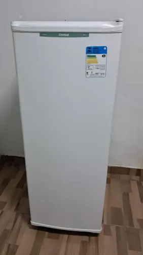 Freezer vertical funcionando perfeitamente semi-novo (Entrego)