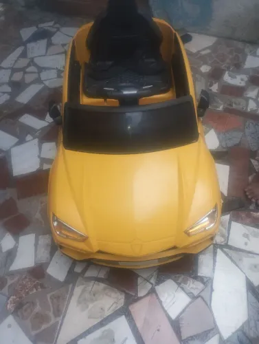 Carinho de criança, não está funcionando parau de funcionar, só levar no eletricista t