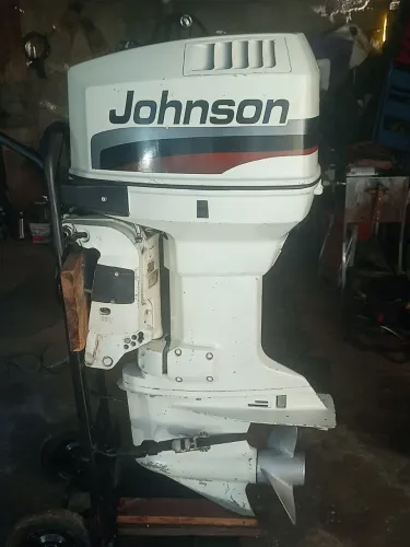 Johnson 90 HP V4