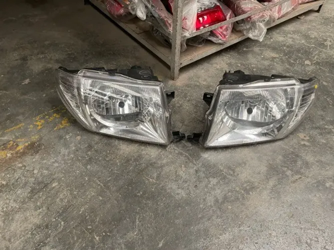 Farol Pajero Tr4 2003 ate 2007