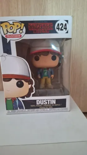 Stranger Things: Dustin ( Modelo 424) - Funko Pop Television: Stranger Things 