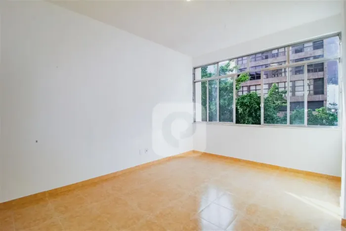 Apartamento à venda em Botafogo, 3 quartos, 91m2, na rua Voluntários da Pátria.