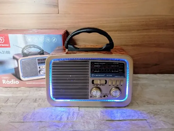 Rádio Retro Vintage Bluetooth Am/Fm Usb Aux Sd Recarregável