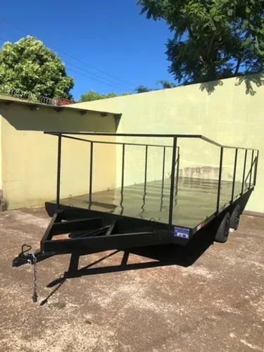 carreta para 10 banheiros quimicos 