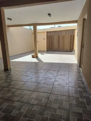 Vendo excelente casa no bairro Cristo Rei