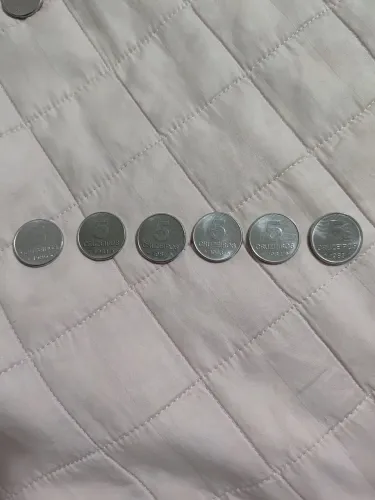 Lote de moedas antigas - 5 Cruzeiros (1980, 1981, 1982, 1983 e 1985)