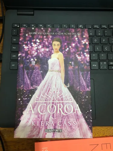 Livros usados em bom estado | A Coroa da Kiera Cass e Traços do Eduardo Cilto
