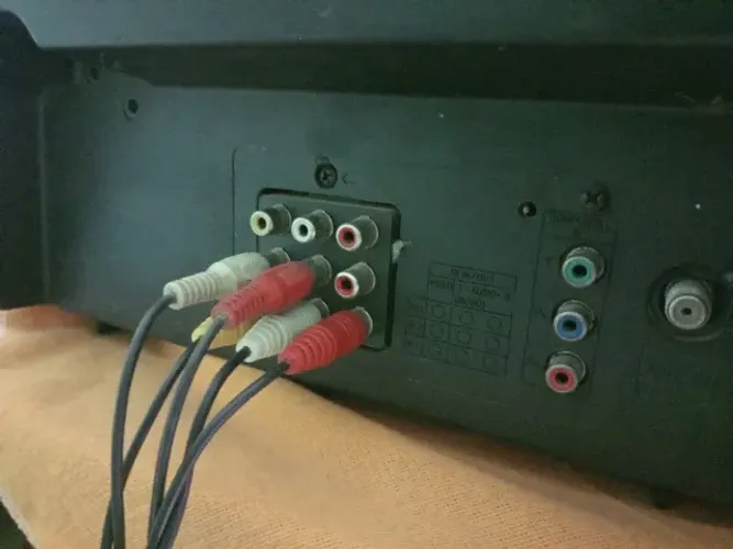 TV Samsung 21 polegadas de tubo com conversor.