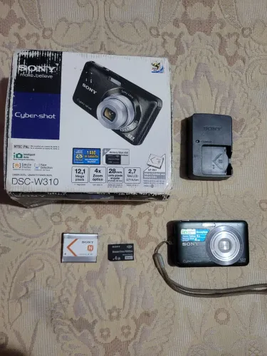 Câmera digital Sony cybershot de 12.1 megapixels na caixa