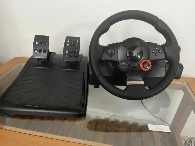 Volante Logitech GT Driving Force