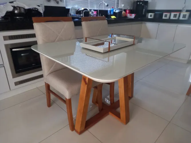 Mesa nova de madeira 