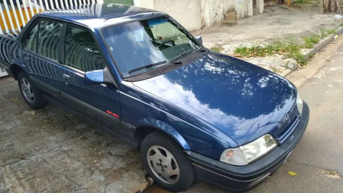 Chevrolet Monza GLS/ Hi-tech 2.0 EFI 2P E 4P (álcool) 1995