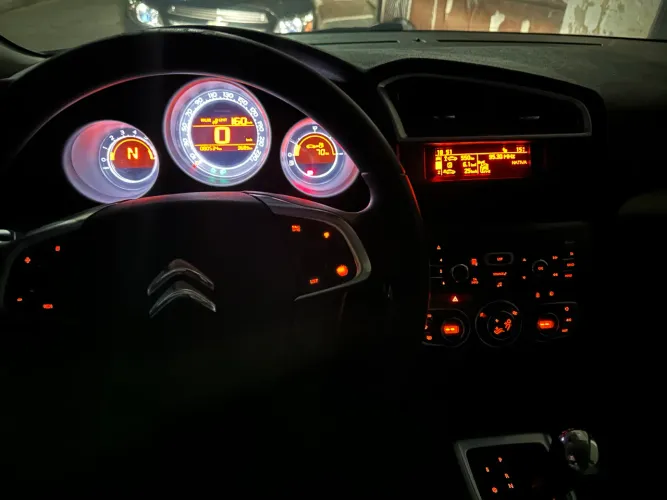 Citroen C4 Lounge Tendance 2.0 Flex 4P Aut. 2014