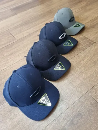 Bonés Oakley - Novos