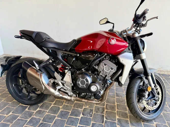 Honda CB 1000R 20/21 - 2.600km EXTRA