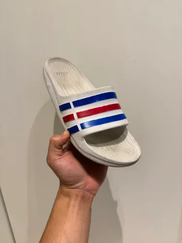 Chinelo Adidas Adilette - Tamanho 38/39