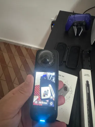 Insta360 X4