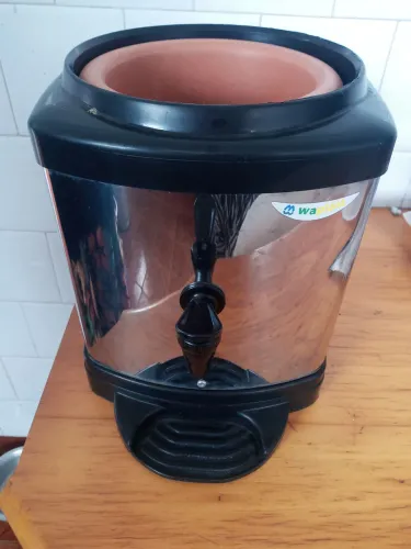 Suporte para galão de água inox com barro