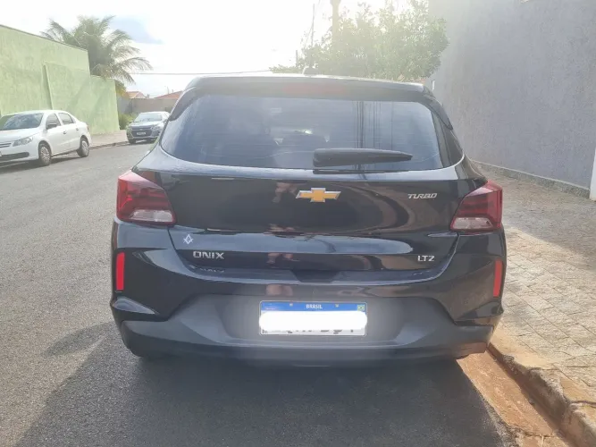 Chevrolet Onix Hatch LTZ 1.0 12V TB Flex Mec. 4P 2022