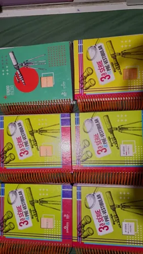 Livros Eleva 3 ano do ensino médio completo.