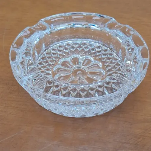 Cinzeiro de Cristal - Tcheco Bohemia - com caixa original.