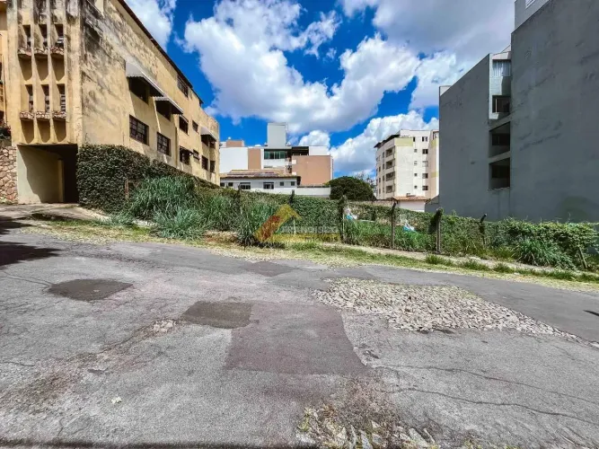 Lote localizado no bairro Santo Antônio