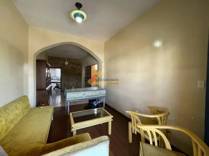 Casa para aluguel, 3 quartos, 1 suíte, 2 vagas, Centro - Divinópolis/MG