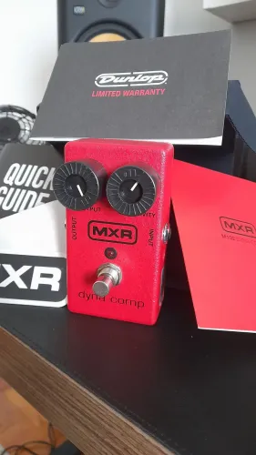 Compressor MXR Dyna Comp M102 para guitarra NOVO