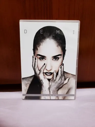 DVD + Cd Demi Lovato - Deluxe