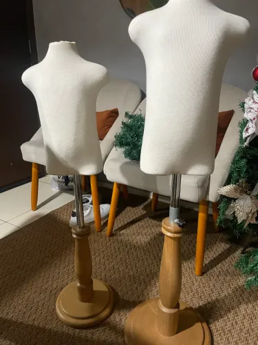 Manequins infantis de madeira maciça ajustáveis