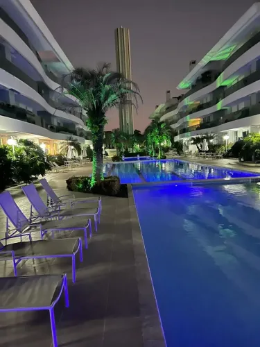 Aguaviva condomínio clube e pé na areia.