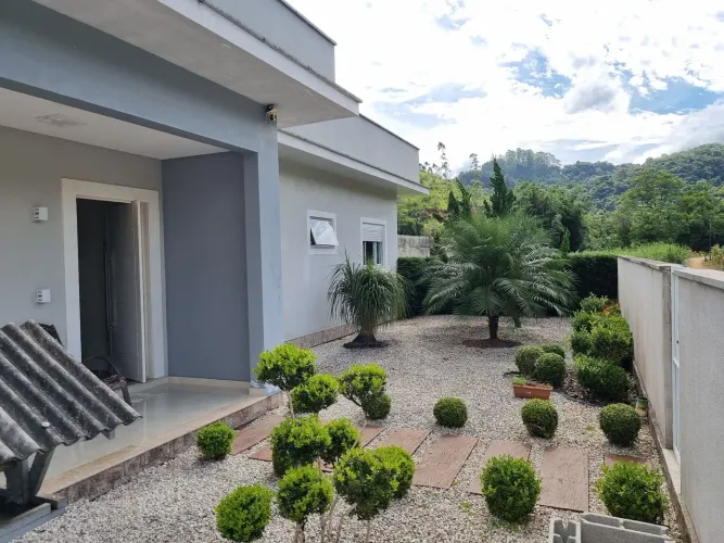 Casa Alto Padrão (troca por Apto SJB)