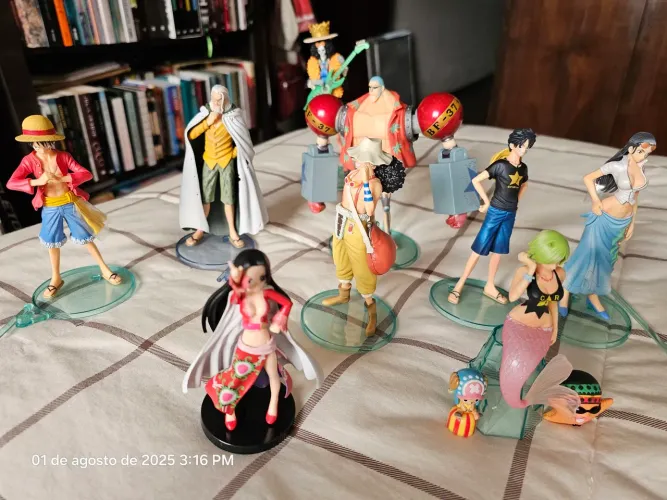 Lote/Coleção de Bonecos One Piece - Diversos Personagens