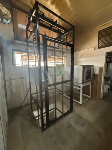 Elevador de Carga para Comércio