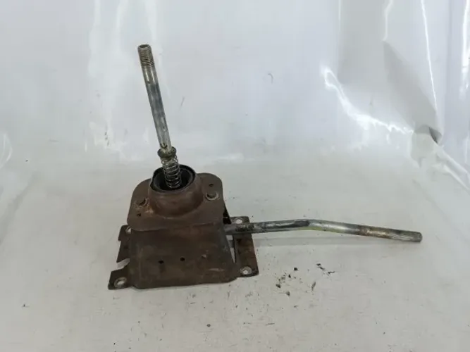 Alavanca de cambio trambulador VW Gol/Saveiro/Parati G2 G3 (com mola p/ marcha ré) 