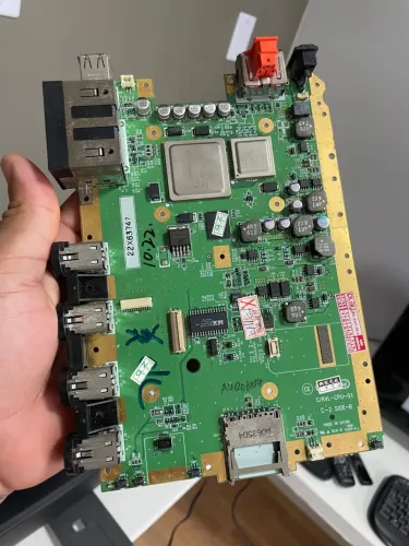 Placa mãe Nintendo Wii com defeito para recuperação ou uso de peças 