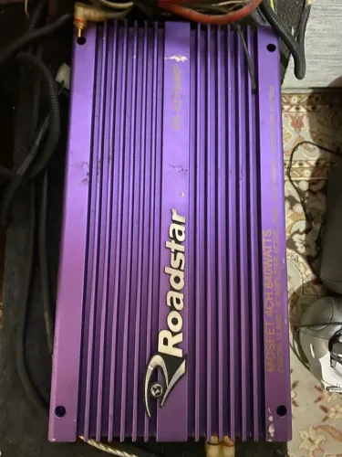 Modulo + SUBAmplificador Roadstar- 4 Canais 840W + caixa selada 12?