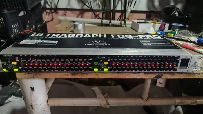 Equalizador Ultragraph pro FBQ 1502 behringer