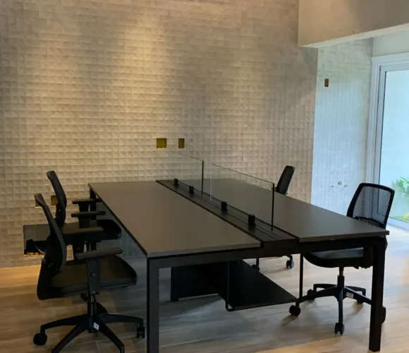 Mesa de Escritório Marelli (não inclui cadeiras) Estação de 4 lugares