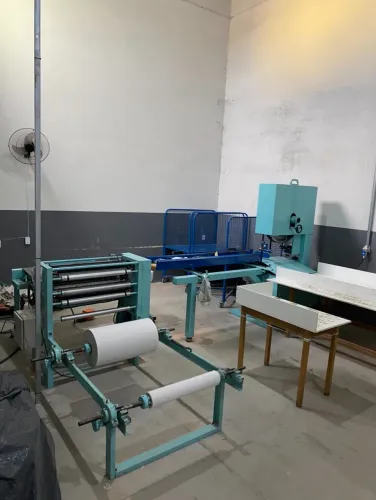 Fábrica de papel toalha interfolhada