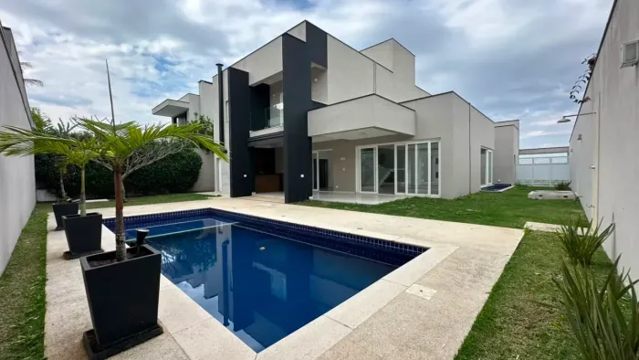 Casa em condomínio 450m² 5 suítes - Urbanova
